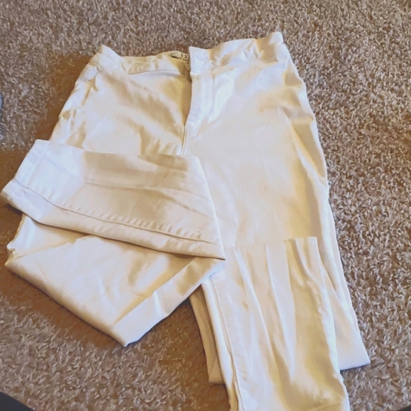 Forever 21 high waisted white straight leg jegging - Picture 1 of 3